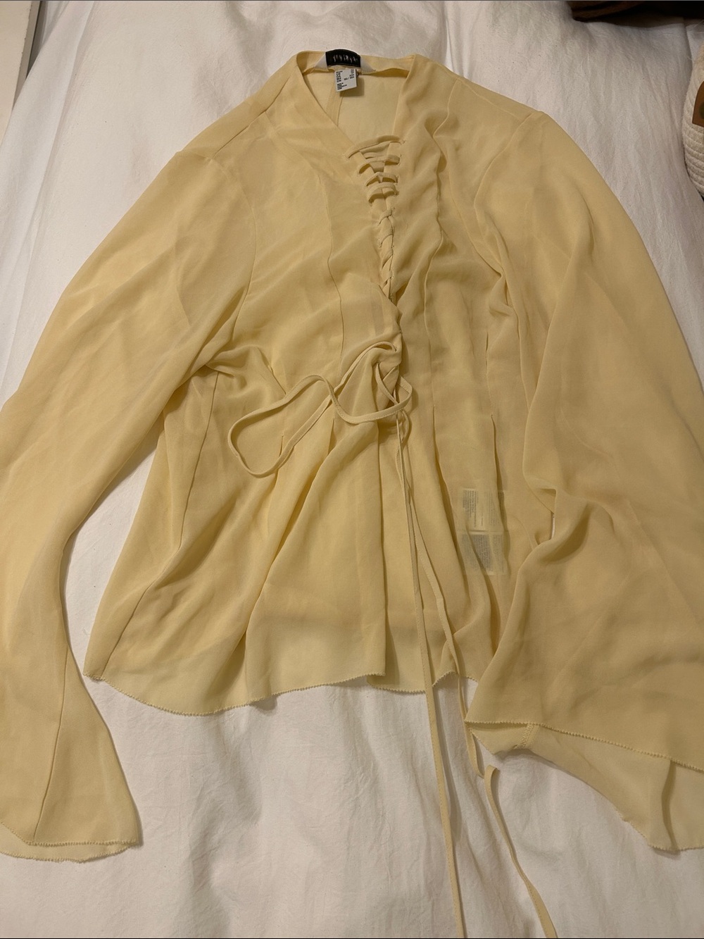 HM Butter Yellow Top - Picture 2 of 4